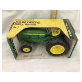 Vintage Ertl John Deere Utility Toy Tractor, 1:16