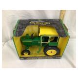 Ertl John Deere 4010 Toy Tractor w/ Hiniker 1300