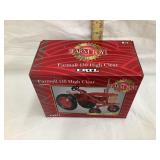 Ertl Farmall 130 High Clear Toy Tractor, 1:16