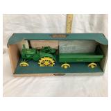 Ertl John Deere 1931 GP Toy Tractor & Flare Box