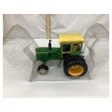 Ertl John Deere 4520 Diesel Toy Tractor w/