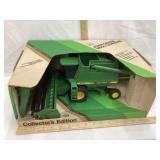 Ertl John Deere 9600 1/28 Scale Toy Combine, 1989