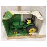 NIB 1993 Ertl John Deere 6400 Row Crop 1/16 Toy