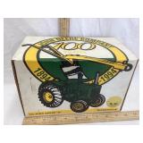 NIB Ertl John Deere D 1/16 Scale Toy Tractor
