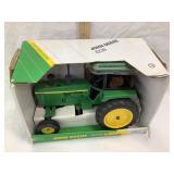 NIB Ertl John Deere 1999 Collectors Edition 4230