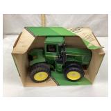 Vintage Ertl John Deere 4 WD Toy Tractor, 1:16