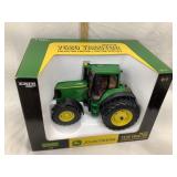 NIB Ertl Britains John Deere 7520 1/16 Scale