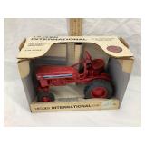 NIB Ertl International Cub 1/16 Scale Toy Tractor