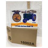 NIB Ertl 1998 Iowa FFA John Deere 1/16 Scale Model