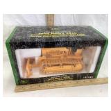 NIB Ertl John Deere 1010 1/16 Scale Toy Crawler