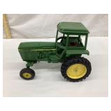 Ertl John Deere Toy Tractor w/ Cab 1:16 Scale