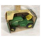 Ertl John Deere 1/16 Scale Lawn & Garden Tractor,