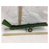 Vintage Ertl John Deere 1/16 Scale Toy Elevator