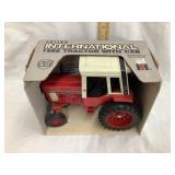 Ertl International 1586 Toy Tractor, 1:16 Scale,