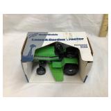 Scale Models Duetz-Allis Lawn Tractor, NIB, 1:16