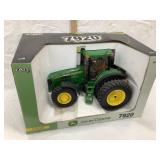 NIB Ertl Britains John Deere 1/16 Scale 7920