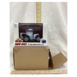 NIB Ertl Big Bud 16V- 747 1/64 Scale Toy Tractor