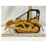 Ertl John Deere 1/16 Scale Toy Bulldozer