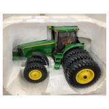 Ertl John Deere 8520 1/26 Scale Toy Tractor w/
