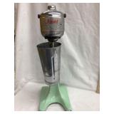 Vintage Arnold No.17 Jadeite Malt Mixer w/ Cup,