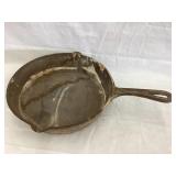 Cast Iron Skillet, Sits Flat, NEEDS CLEANED,
