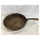 Cast Iron Skillet, Sits Flat, NEEDS CLEANED,