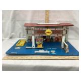Vintage Toy Shell Service Station, Made W/