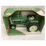 NIB Ertl Oliver 1555 1/16 Scale Toy Tractor