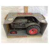 NIB Ertl Case L 1/16 Scale Toy Tractor