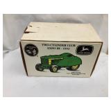 Ertl John Deere 620 Orchard Tractor, 1:16 Scale,