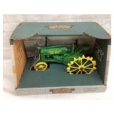 Ertl John Deere 1935 Model B 1/16 Toy Tractor,