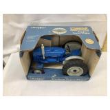 Ertl Fordson Super Major Toy Tractor, 1:16 Scale,