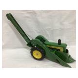 John Deere 1/16 Scale Toy Tractor w/