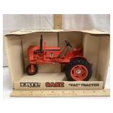 Ertl Case VAC Toy Tractor, 1/16 Scale, NIB