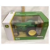 NIB Ertl Prestige Collection John Deere 820  1/16