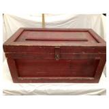 Primitive Painted Wood Carpenterï¿½s Trunk, 16