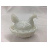 Mini Milk Glass Hen on a Nest, 2ï¿½T, 2 1/2ï¿½L