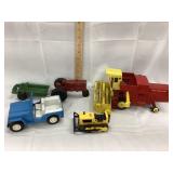 Lot of (5) Vintage Toys, Incl. Ertl New Holland