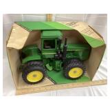 NIB Ertl John Deere 4-Wheel Drive 1/16 Scale Toy