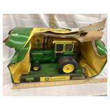 NIB Ertl John Deere 4320 1/16 Scale Toy Tractor,