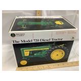 NIB Ertl John Deere Precision Model 720 Diesel