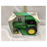 Ertl John Deere 4450 Toy Tractor, 1:16