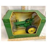NIB Ertl John Deere Model A 1/16 Scale Toy