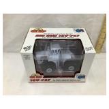 Die-Cast Promotions 1:64 Scale BIG BUD 16V-747