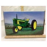 Ertl John Deere 520/ 2002 Two - Cylinder Expo Toy