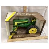 NIB Ertl John Deere 1957 Model 720 Hi-Crop 1/16
