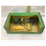 Ertl John Deere 325 Toy Garden Tractor w/