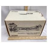 NIB Ertl Cockshutt E5 Co-op 1/16 Scale Toy