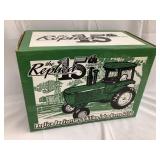 NIB Ertl John Deere 4450 1/16 Scale Toy Tractor