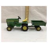 Vintage Ertl John Deere Toy Lawn Tractor & Wagon,
